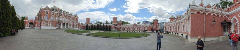 Петровский путевой дворец