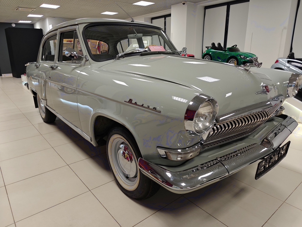 Лада-2100 в выставочном зале MAMO71, Россия