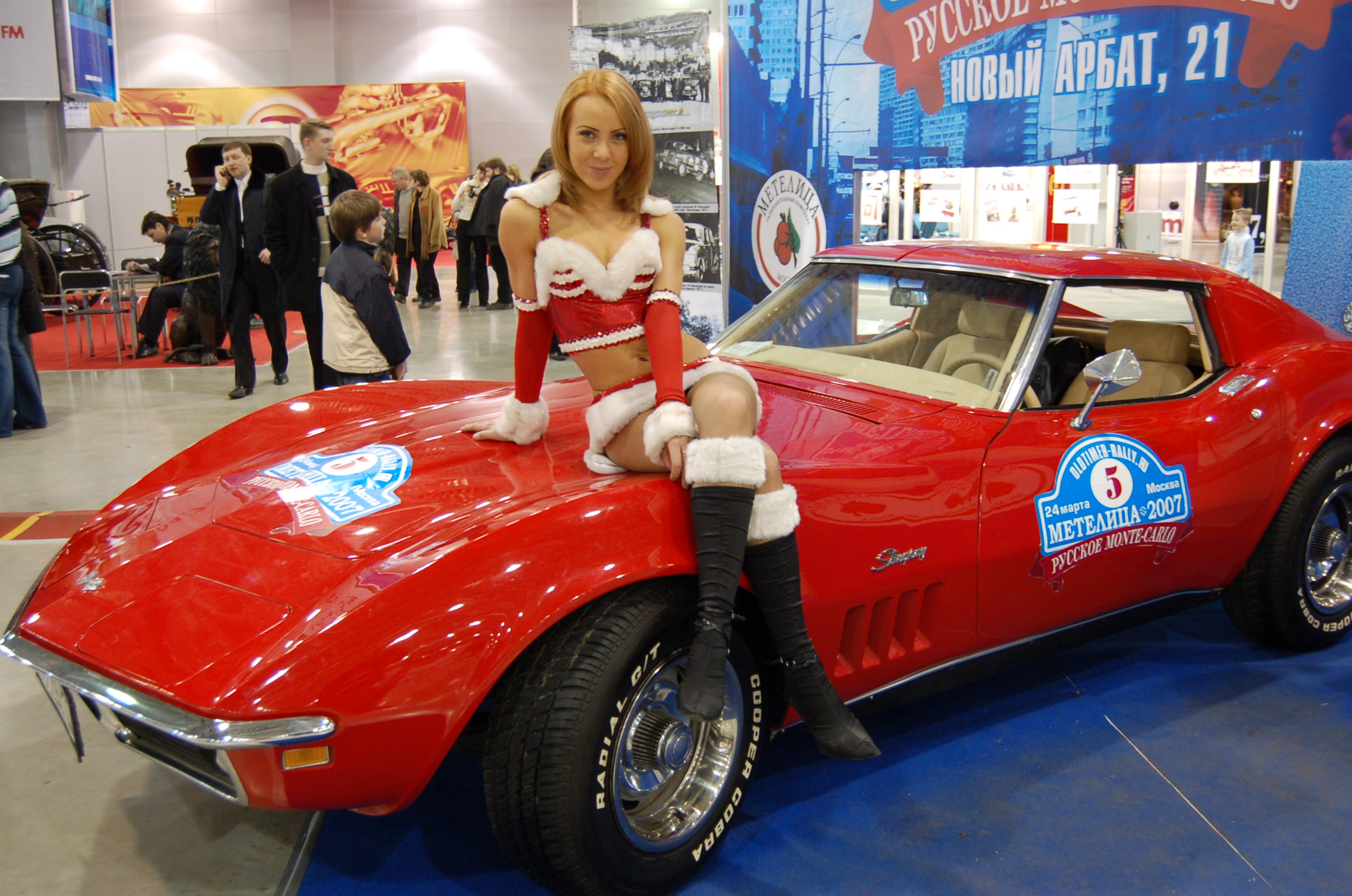 Москва, 2007. Красный Corvette Stingray на Oldtimer-Rally у &laquo;Метелицы&raquo;