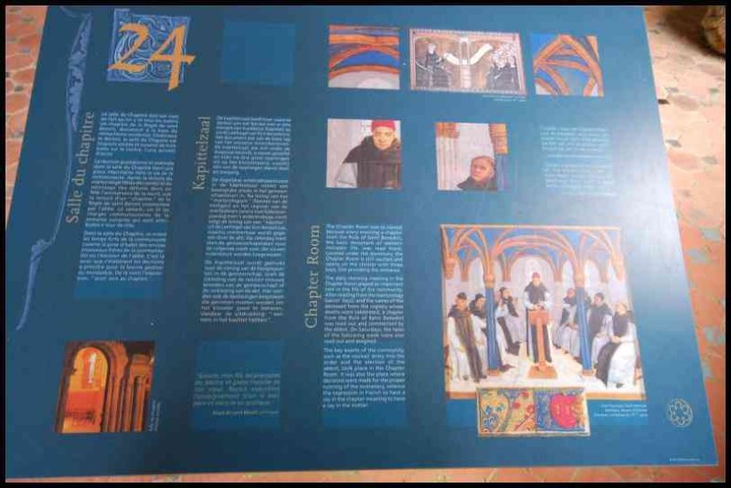 Капелла Chapter Room в Аббатстве Орваль, Бельгия: готические своды и средневековые сцены