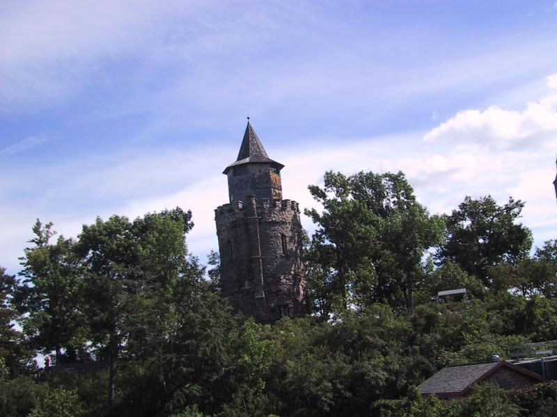 Каменная башня в Тысяче Островов, Канада