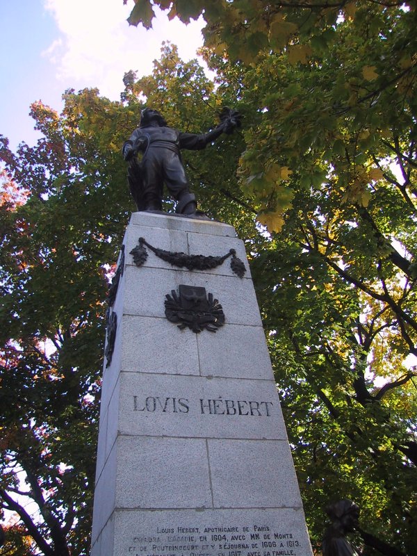 Памятник Луису Эбарту в Канаде, 1917 год