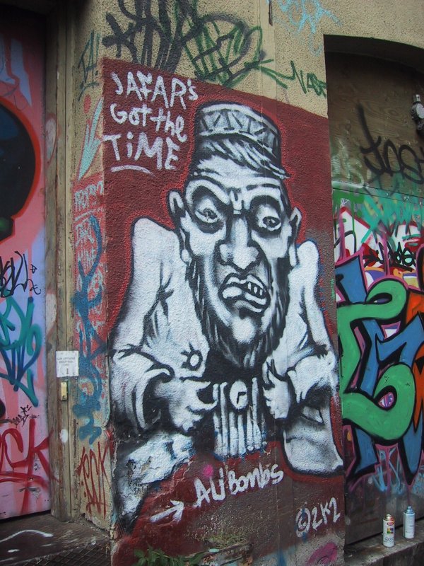 416 Grafitti Expo, Канада: карикатура на бетонной колонне с надписью «JAFAR'S Got the Time»