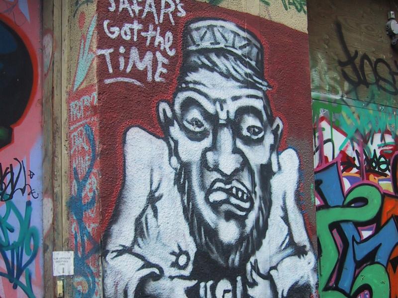 416 Grafitti Expo, Канада: карикатура на бетонной колонне с надписью «JAFAR'S Got the Time»