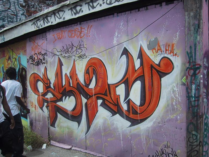 416 Graffiti Expo, Канада: оранжевый брейкстайл на фиолетовой стене