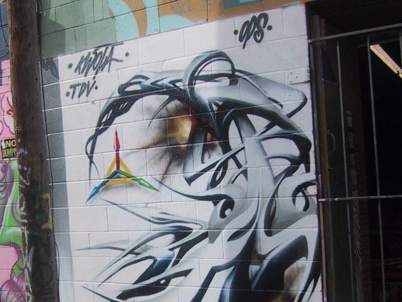 416 Grafitti Expo, Канада: стена с абстрактным граффити и логотипом Adobe
