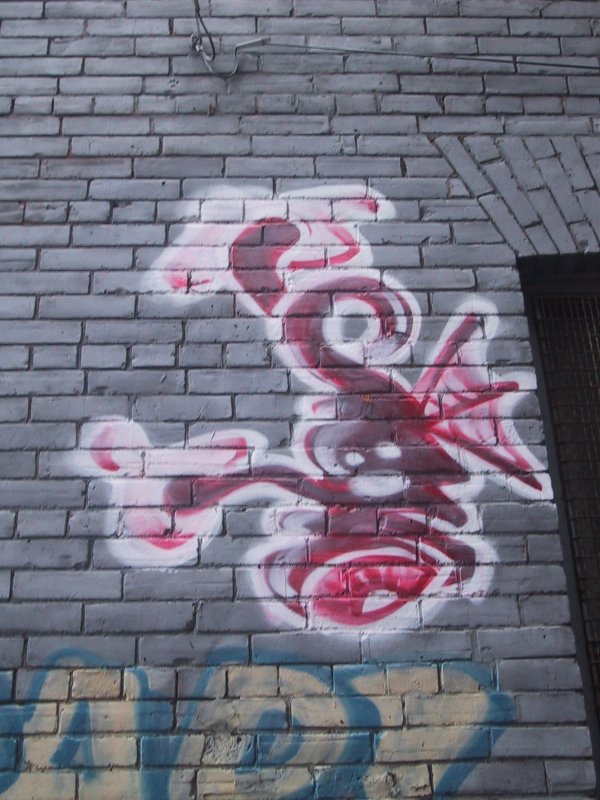 416 Grafitti Expo, Канада: красно-белый бриллиант на серой кирпичной стене