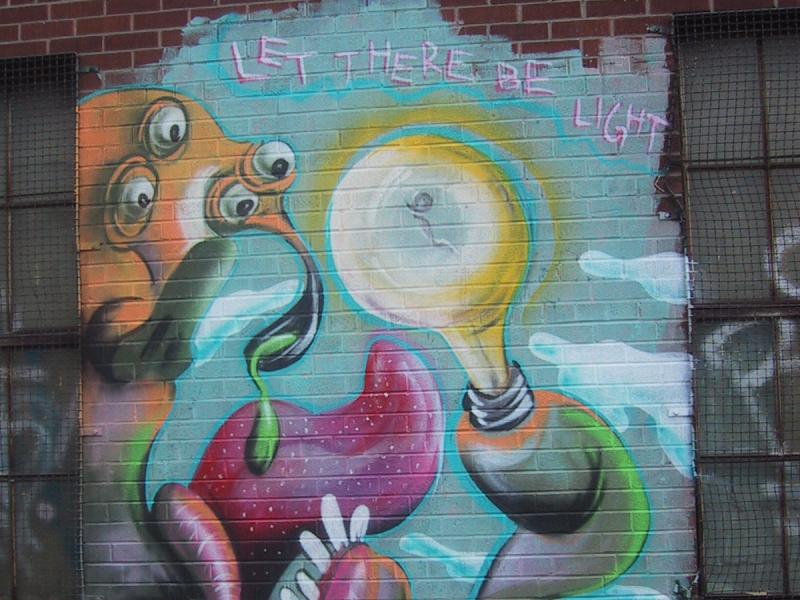 416 Graffiti Expo, Канада: фрагмент стены с лампочкой и надписью «LET THERE BE LIGHT»