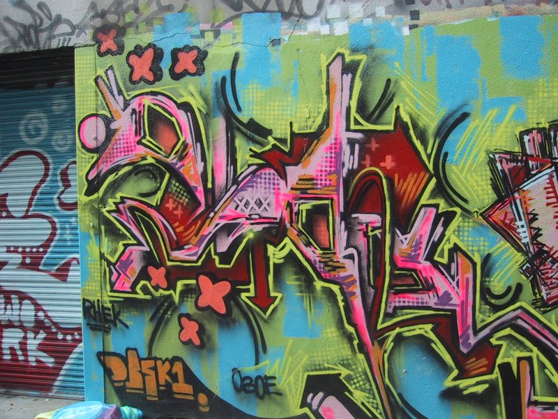 416 Grafitti Expo, Канада: яркие брызги неоновых букв на стенах Монреаля