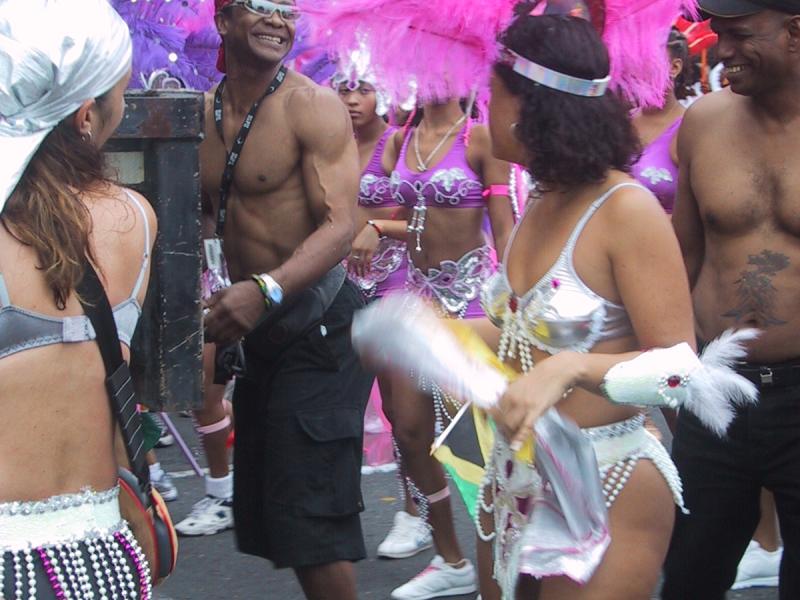 Caribana 2003 в Торонто: ритм, перья и блики на асфальте