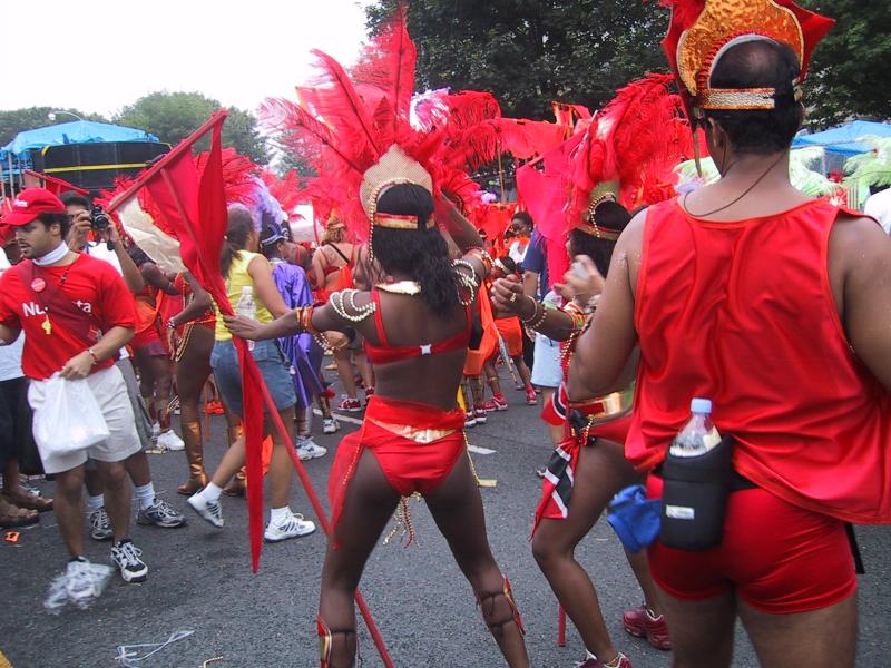 Caribana 2003 в Торонто: красные перья и ритм на асфальте