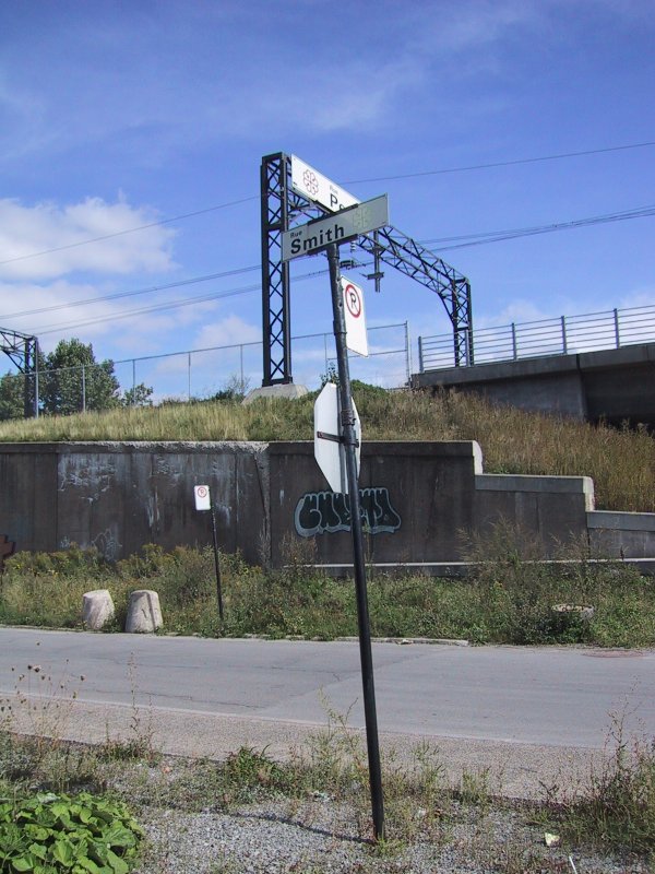 Rue Smith и Rue P — перекрёсток в Монреале, 2004