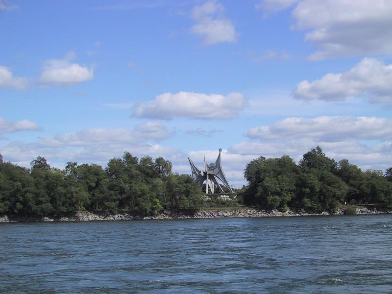 Монреаль, 2004: Структура «Солнечные лучи» на острове Монреаль