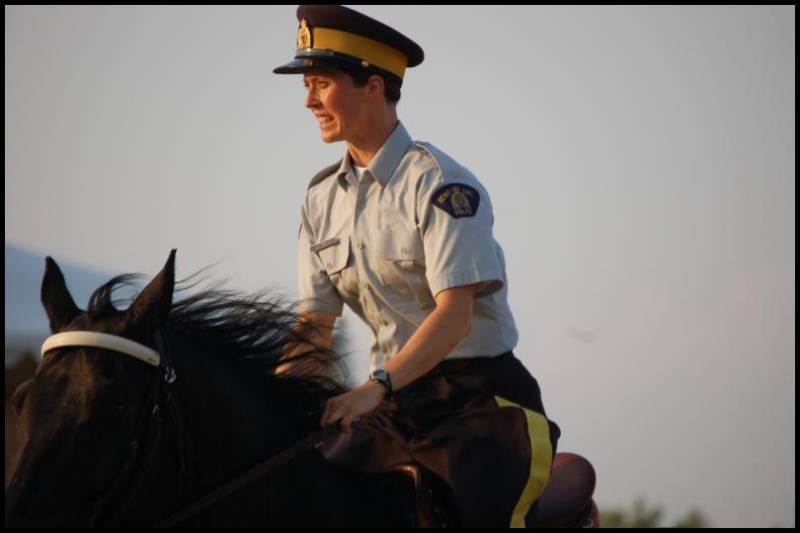 Полицейский на коне в структуре RCMP, Канада