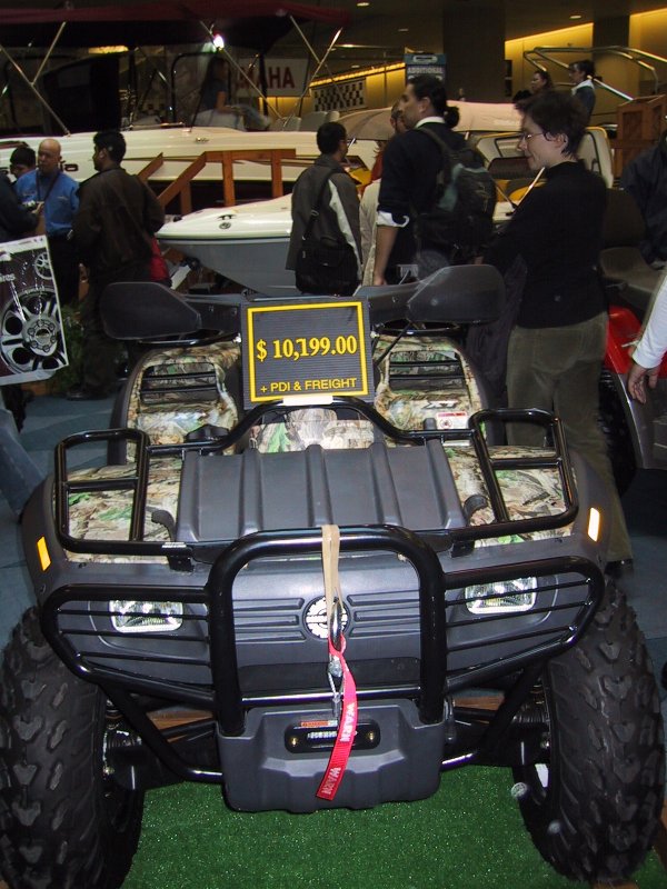 Toronto Autoshow 2004: камуфляжный квадроцикл за $10,199.00