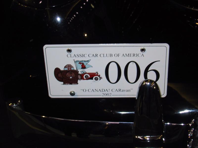 Toronto Autoshow 2004: номерной знак Classic Car Club of America с бобром и красным ретро-автомобилем