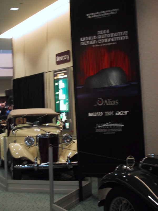 Toronto Autoshow 2004: ретро-автомобиль и плакат конкурса дизайна