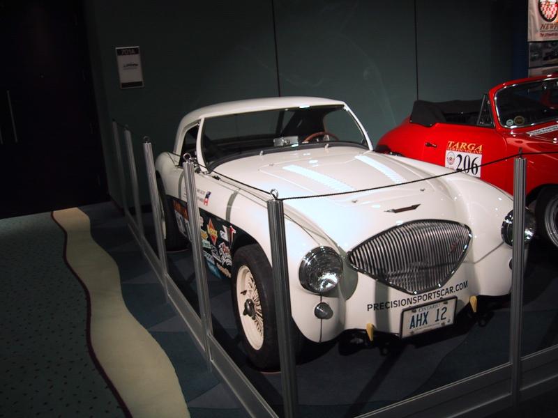 Toronto Autoshow 2004: белый Austin-Healey с номером 206 и «TARGA Newfoundland»