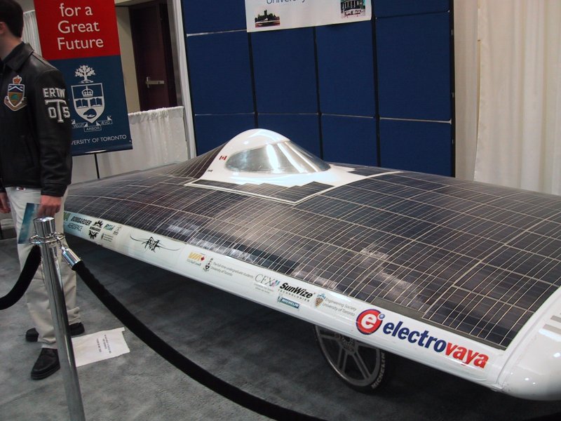 Toronto Autoshow 2004: солнечный автомобиль ElectroVaya от Университета Торонто