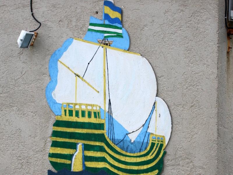 Le Galion — вывеска на стене в Кап-Корсе, 2008