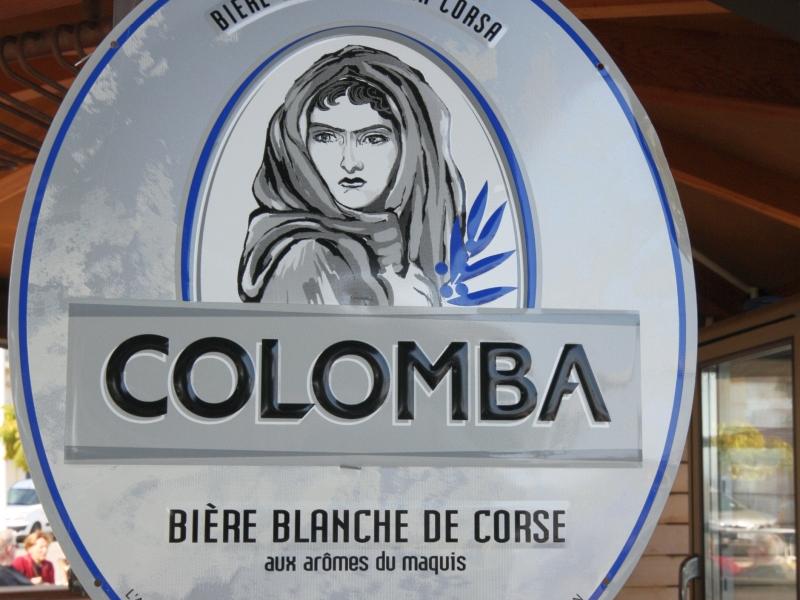 Кап-Корс, Корсика, 2008: вывеска бирки Colomba — белого пива с ароматом макуша