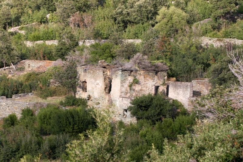 Руины в Кап-Корс, Корсика, 2008