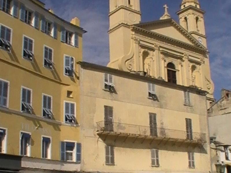 Ajaccio, 2008: церковь Святого Иосифа и кафе под ней
