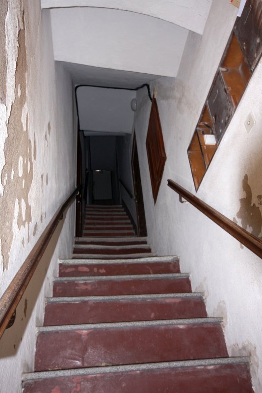 Лестница в старом доме Бонифачо, Корсика, 2008