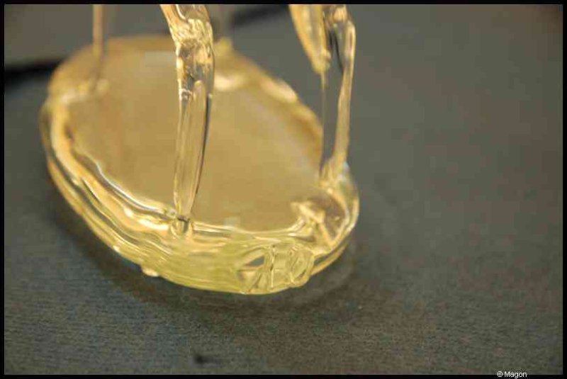 Art Du Cristal, Люксембург: прозрачная скульптура из янтарного стекла