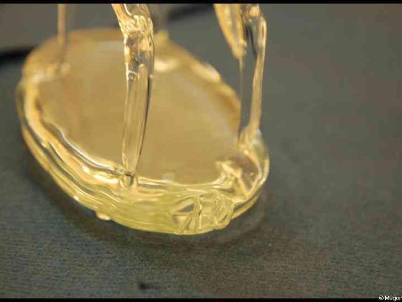 Art Du Cristal, Люксембург: прозрачная скульптура из янтарного стекла