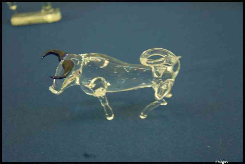 Стеклянный бык в Art Du Cristal, Люксембург