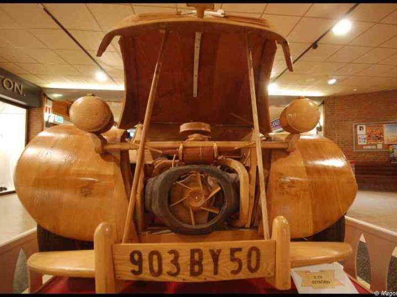 Деревянный Citroën в Art Du Bois, Люксембург
