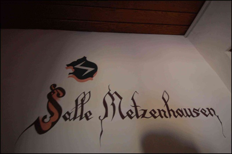 Внутренняя стена в Бурглинстере: вывеска «Salle Metzenhausen»