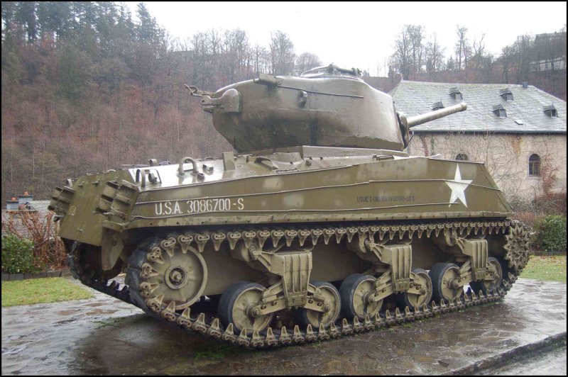 Танк M4 Sherman в Clervaux, Люксембург: U.S.A. 3086700-S