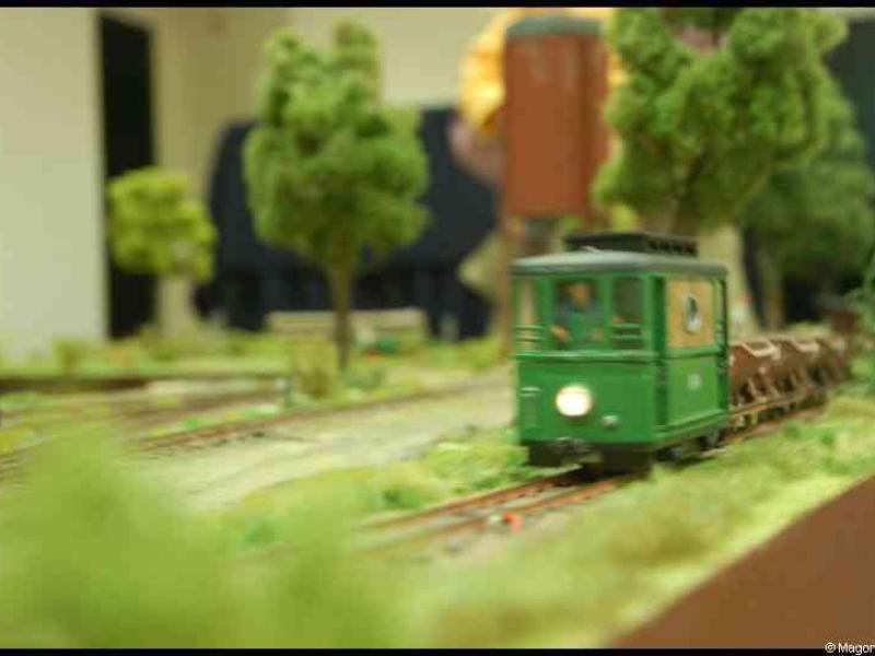 Expo train 2010 в Люксембурге: зелёный трамвай на миниатюрной линии