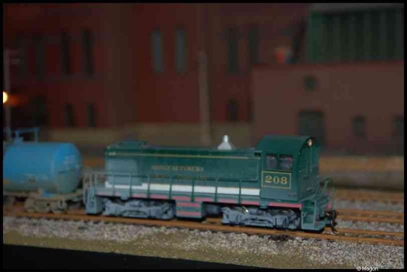 Expo train 2010, Люксембург: зелёный локомотив №208 на путях моделирования