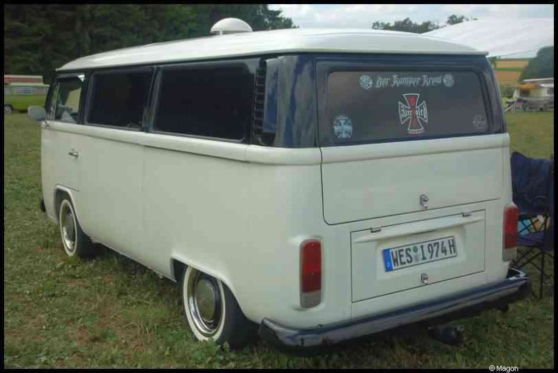 Luxbug 2010: белый VW T2 с «Der Kämmer Kreuz» на заднем стекле в Люксембурге