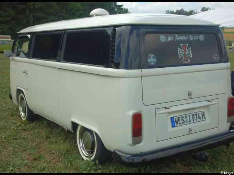 Luxbug 2010: белый VW T2 с «Der Kämmer Kreuz» на заднем стекле в Люксембурге