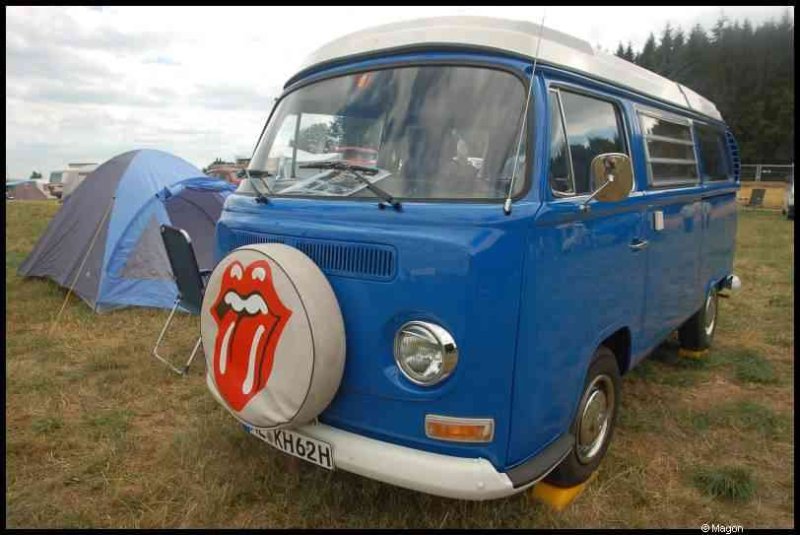 Luxbug 2010: синий VW T2 с логотипом The Rolling Stones в Люксембурге