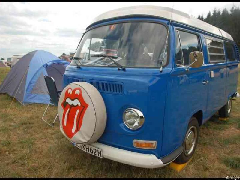 Luxbug 2010: синий VW T2 с логотипом The Rolling Stones в Люксембурге