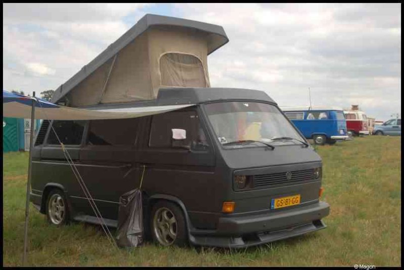 Luxbug 2010: чёрный VW T3 с кемпинг-капотом в Люксембурге