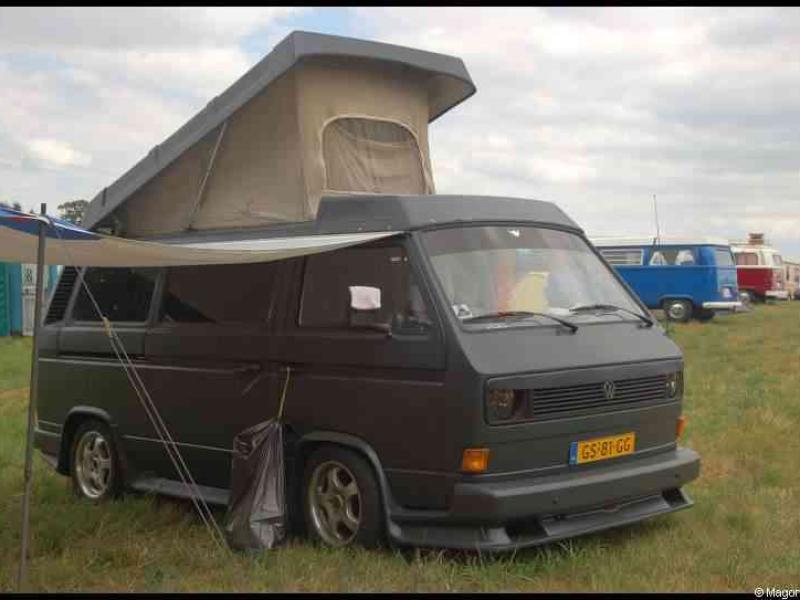 Luxbug 2010: чёрный VW T3 с кемпинг-капотом в Люксембурге