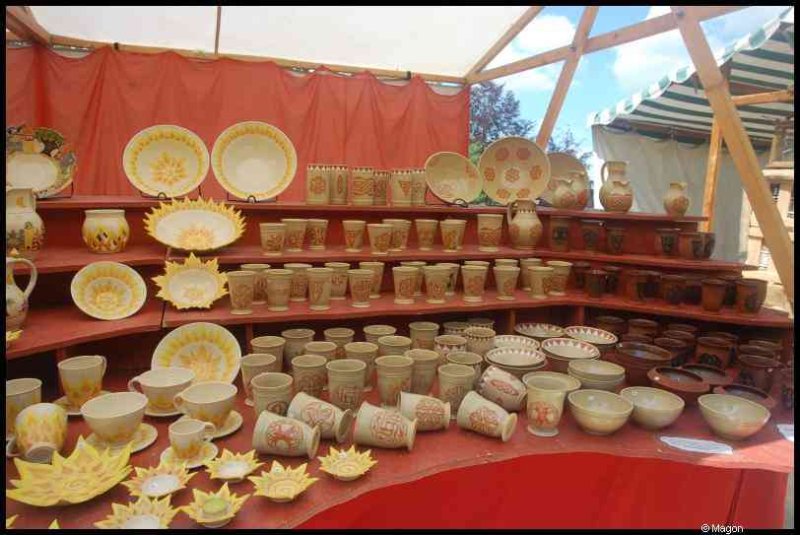 Medieval Festival Useldange, Люксембург: глиняная посуда в стиле средневековья