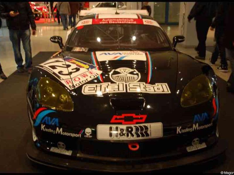 Motorshow 2010, Люксембург: чёрный гоночный Corvette с эмблемой 'Eifel Stadt'