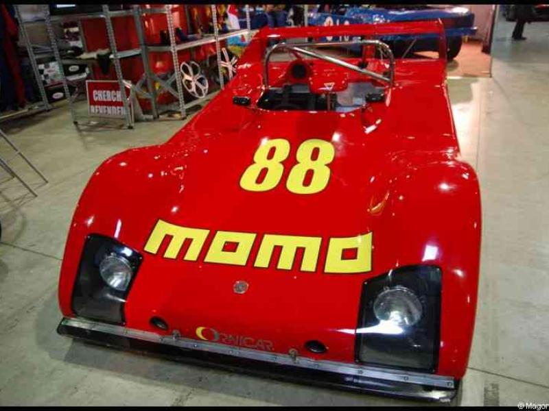Motorshow 2010 в Люксембурге: красный гоночный автомобиль с номером 88