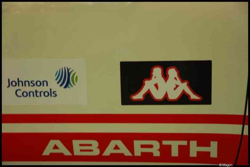 Motorshow 2010 в Люксембурге: Abarth с логотипами Johnson Controls и Kappa