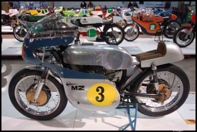 Motorshow 2010 в Люксембурге: MZ с номером 3 и «Traunstein» на баке