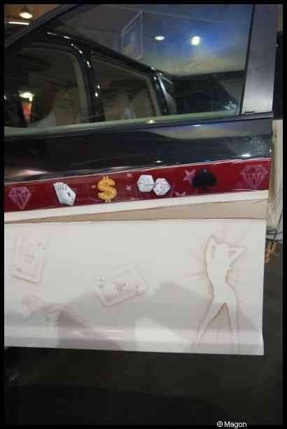 Motorshow 2010, Люксембург: дверь автомобиля с покерной тематикой