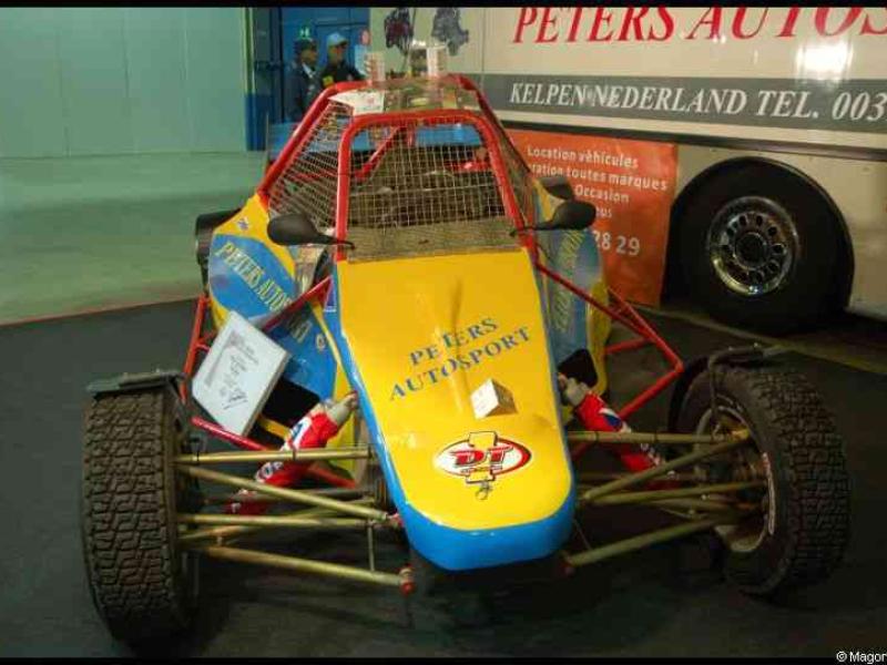 Motorshow 2010 в Люксембурге: гоночный багги с надписью «Peters Autosport»