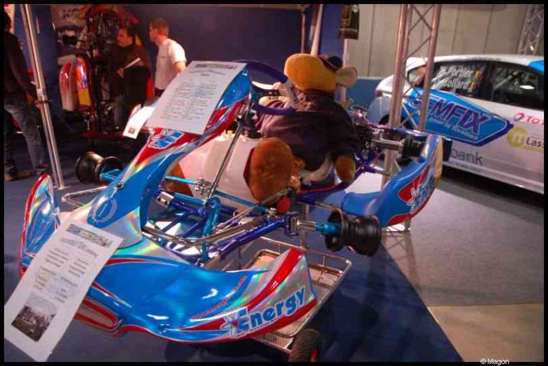 Motorshow 2010 в Люксембурге: гоночный карт с медведем и 'Energy'